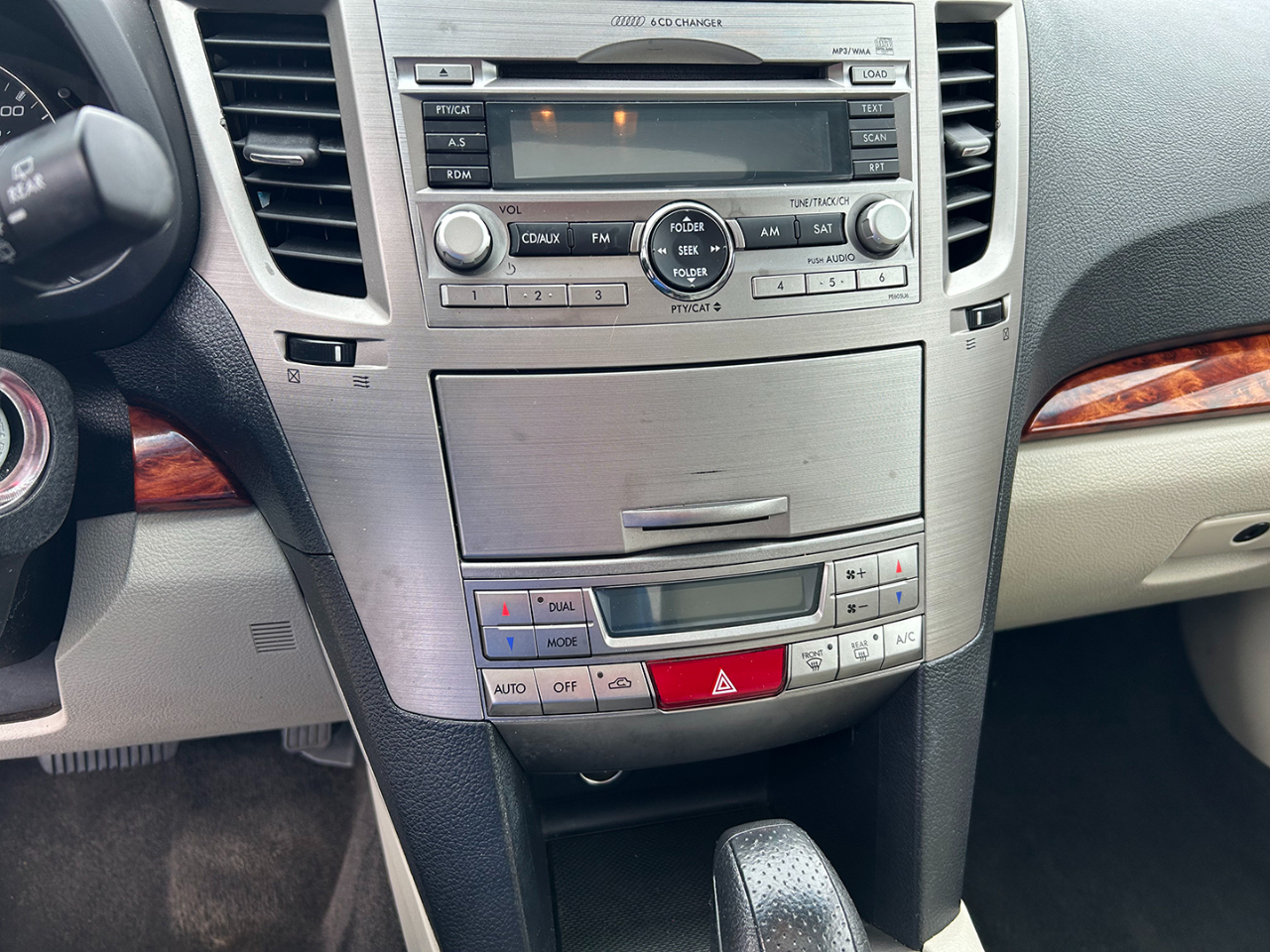 Subaru Outback 4dr Wgn H4 Auto 2.5i Limited Pwr Moon 2011 Subaru Outback 4dr Wgn H4 Auto 2.5i Limited Pwr Moon 2011