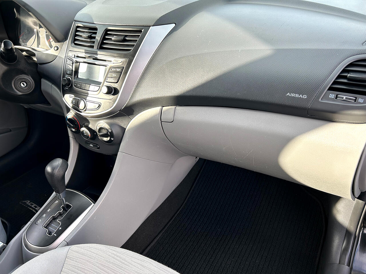 Hyundai Accent 5dr HB Auto SE 2016