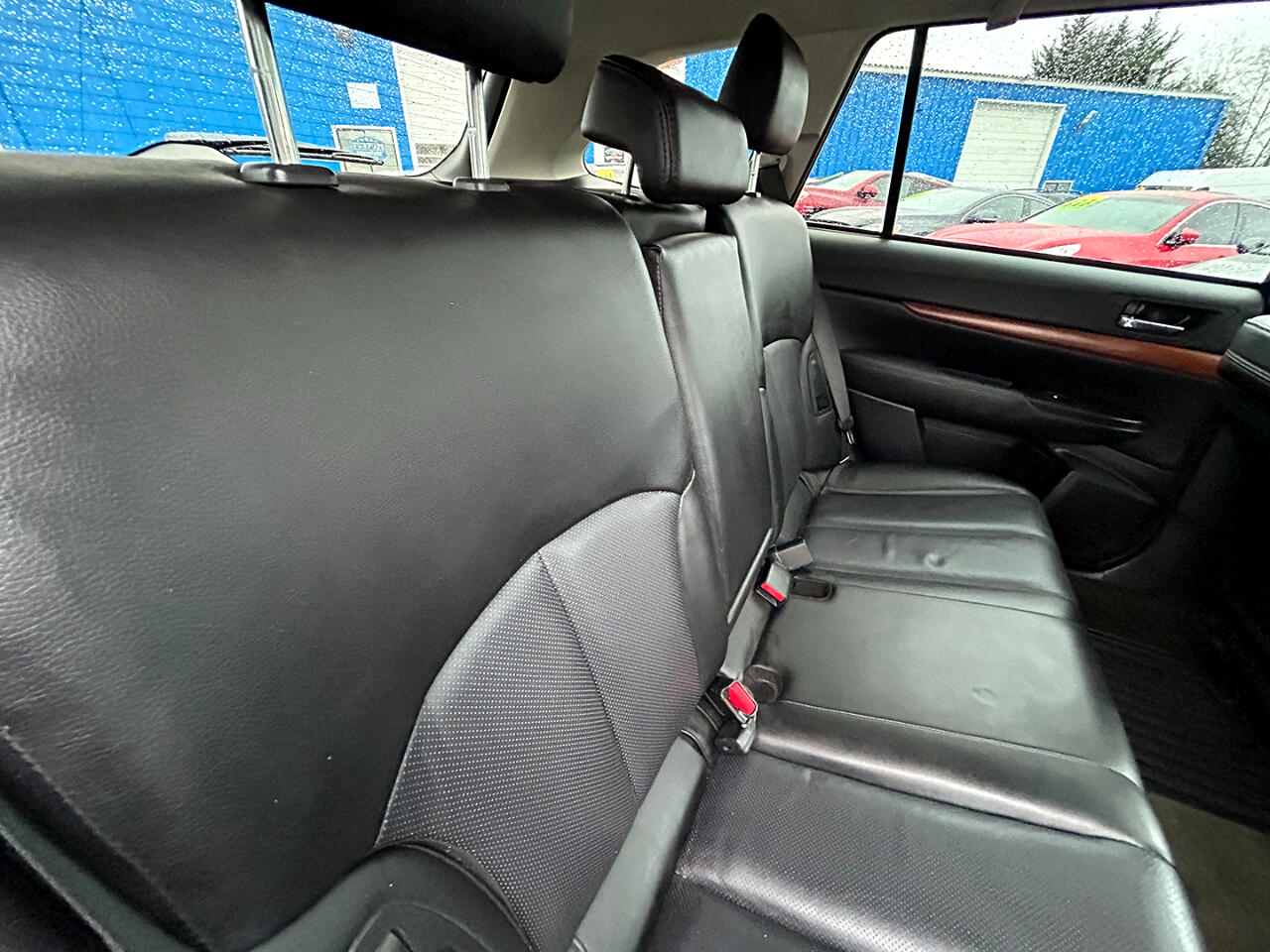 Subaru Outback 4dr Wgn H4 Auto 2.5i Limited 2013