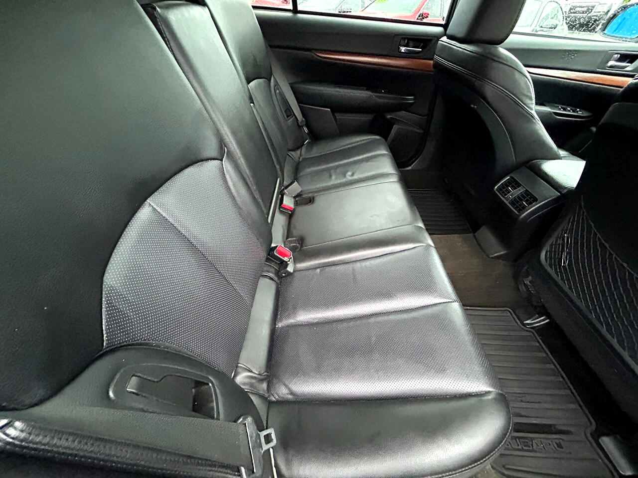 Subaru Outback 4dr Wgn H4 Auto 2.5i Limited 2013