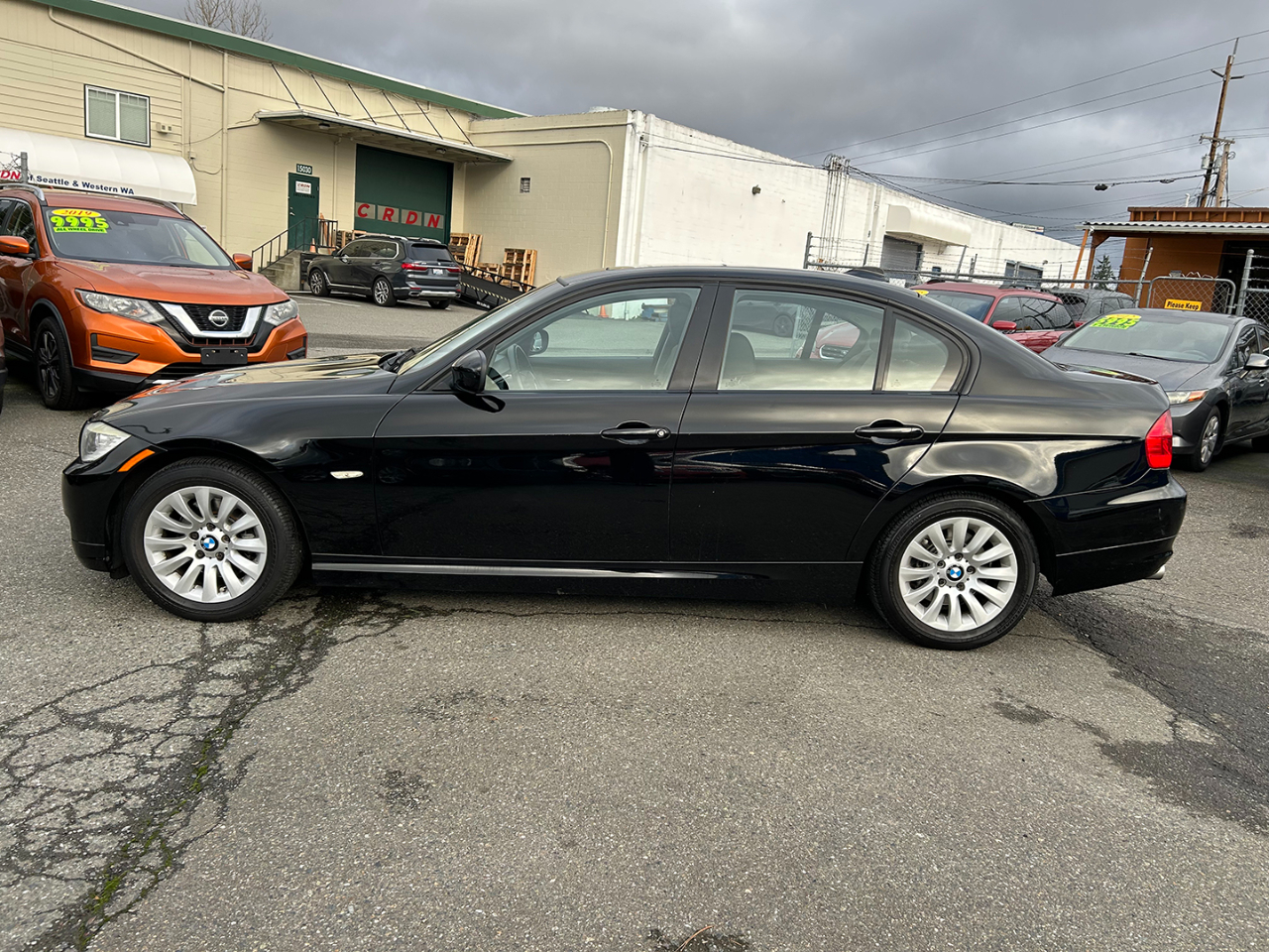 BMW 3 Series 4dr Sdn 328i RWD SULEV 2009