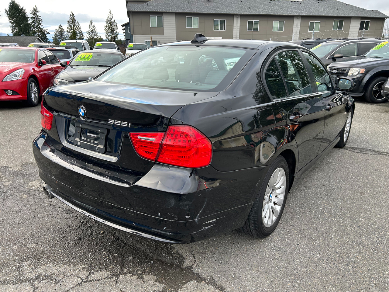 BMW 3 Series 4dr Sdn 328i RWD SULEV 2009