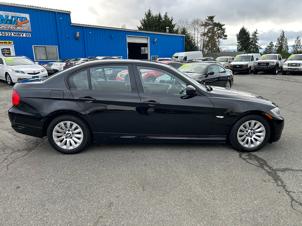BMW 3 Series 4dr Sdn 328i RWD SULEV 2009