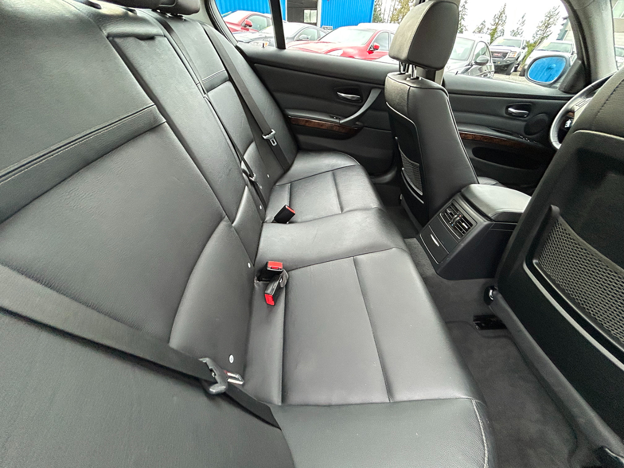 BMW 3 Series 4dr Sdn 328i RWD SULEV 2009