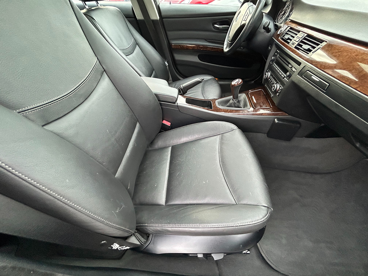 BMW 3 Series 4dr Sdn 328i RWD SULEV 2009