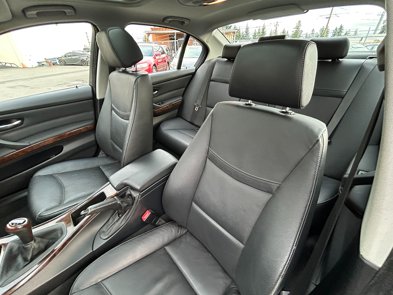 BMW 3 Series 4dr Sdn 328i RWD SULEV 2009