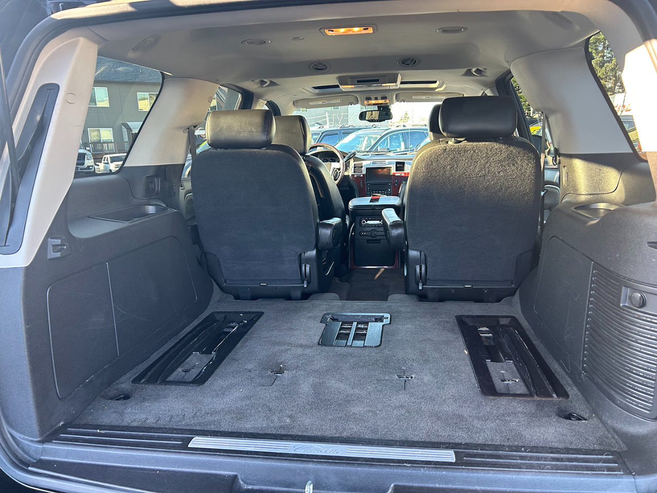 Cadillac Escalade AWD 4dr 2008