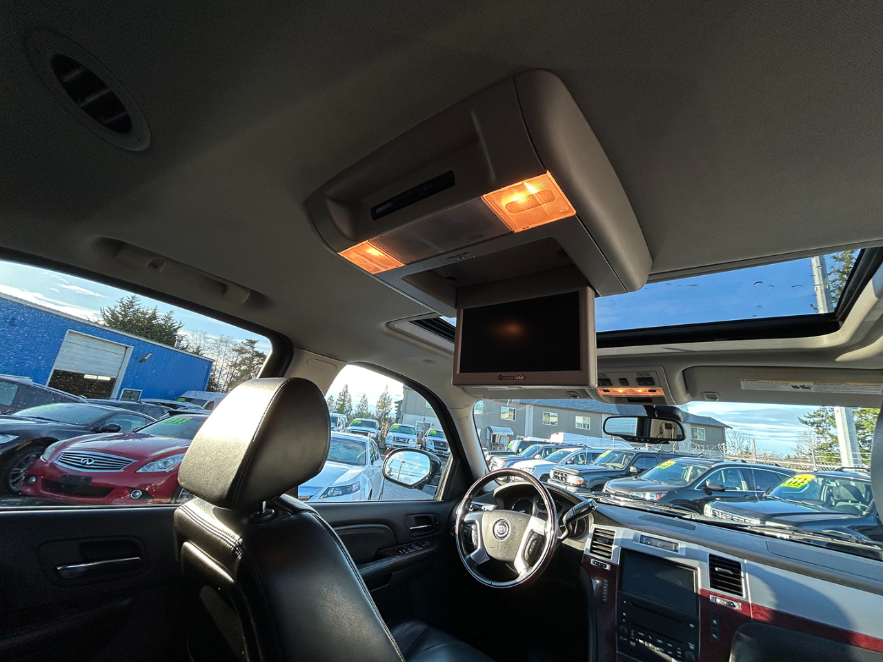 Cadillac Escalade AWD 4dr 2008