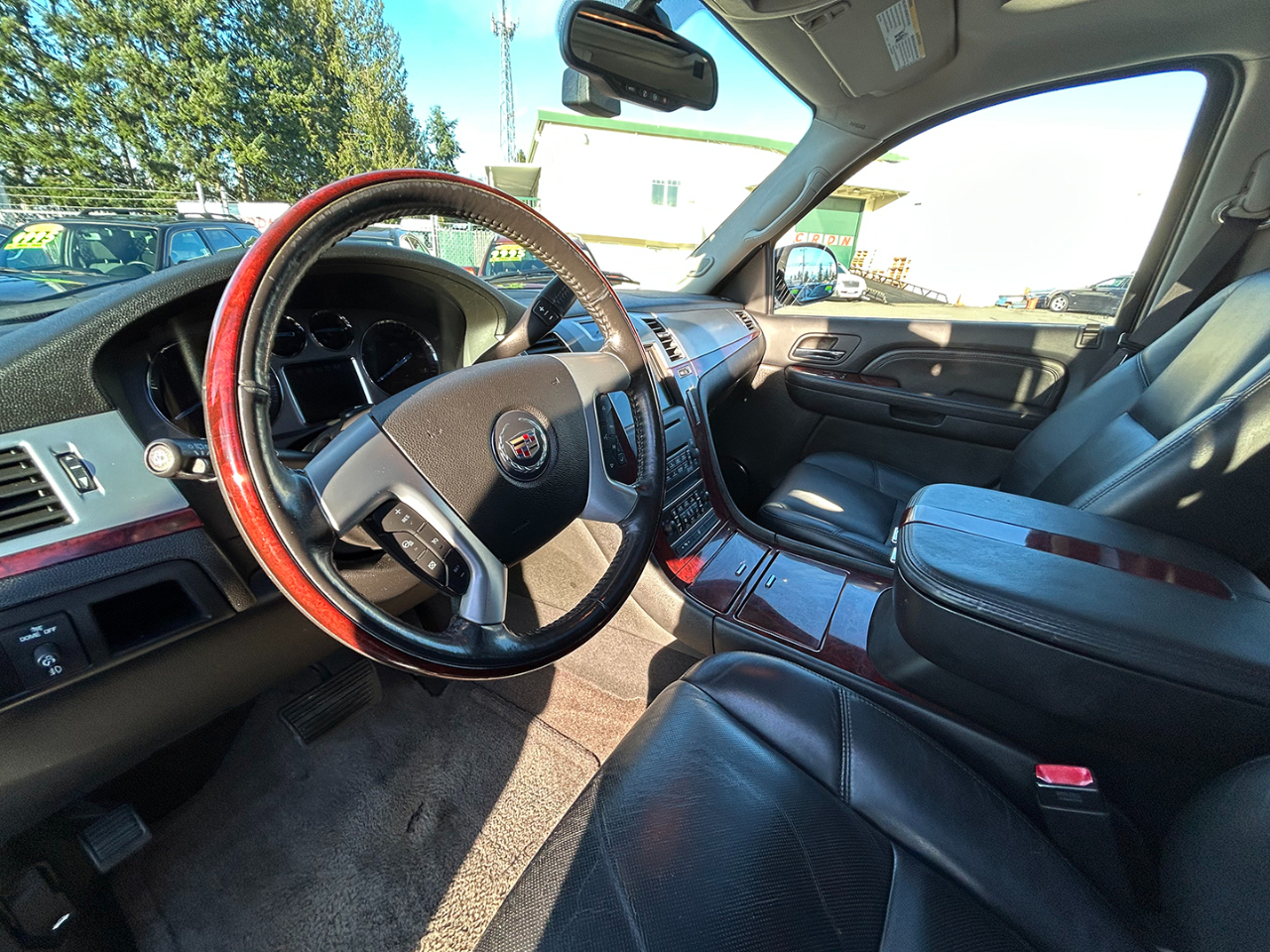 Cadillac Escalade AWD 4dr 2008