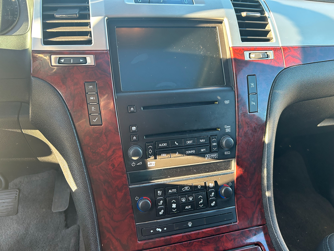 Cadillac Escalade AWD 4dr 2008