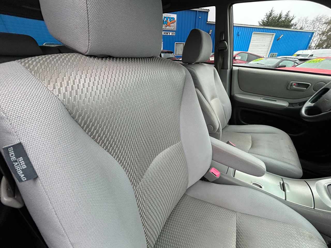 Toyota Highlander 4dr V6 4WD w/3rd Row (Natl) 2005