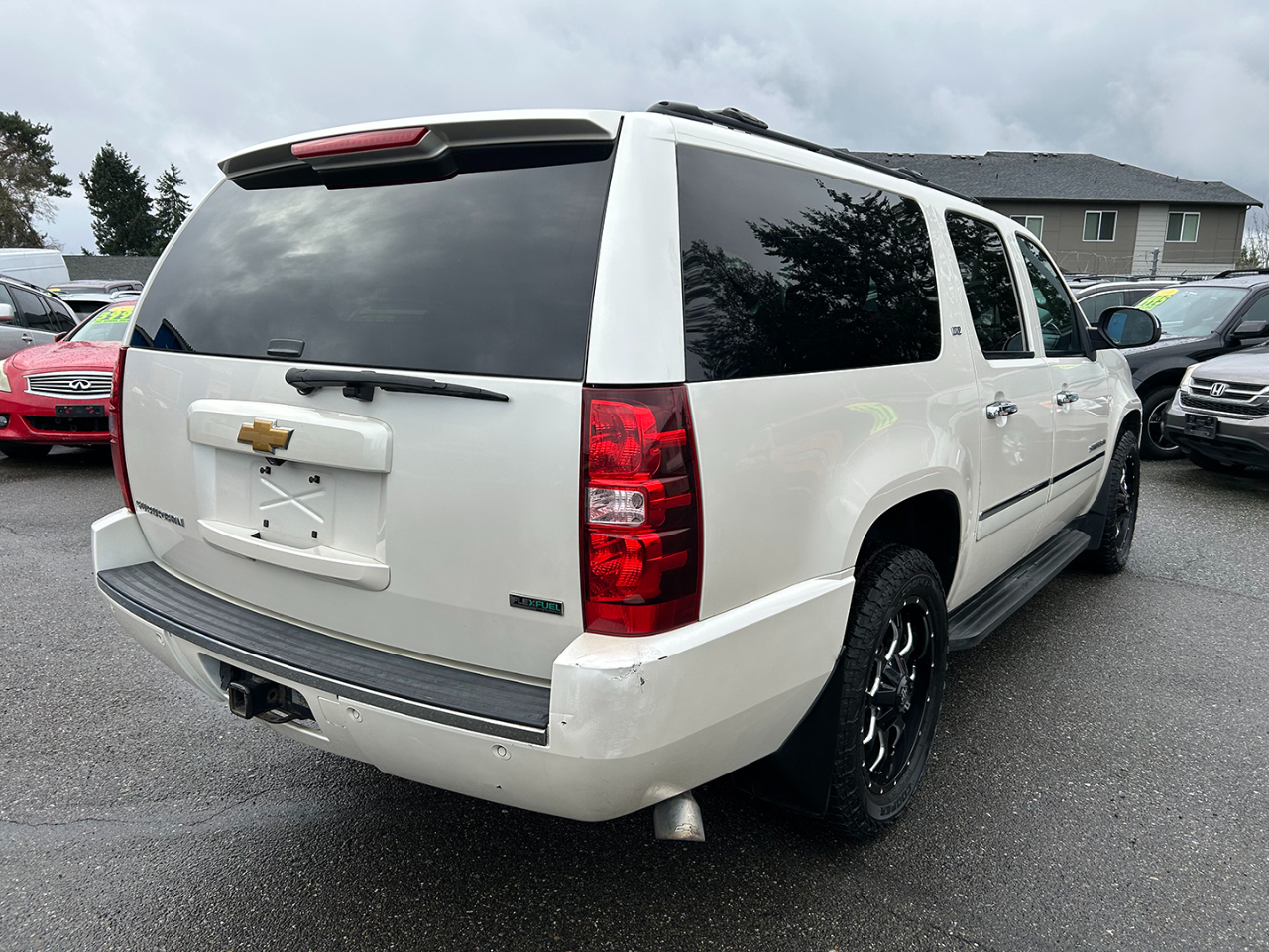 Chevrolet Suburban 4WD 4dr 1500 LTZ 2012