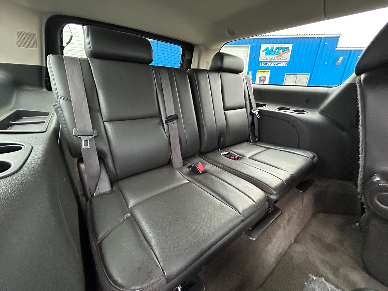 Chevrolet Suburban 4WD 4dr 1500 LTZ 2012