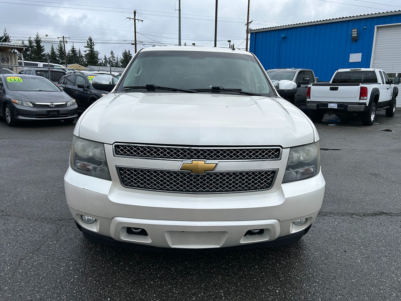 Chevrolet Suburban 4WD 4dr 1500 LTZ 2012