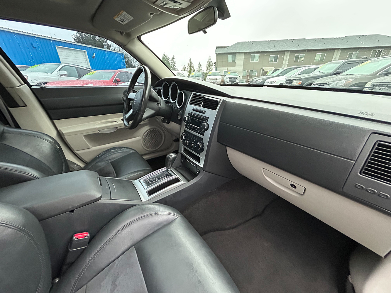 Dodge Charger 4dr Sdn R/T RWD 2006