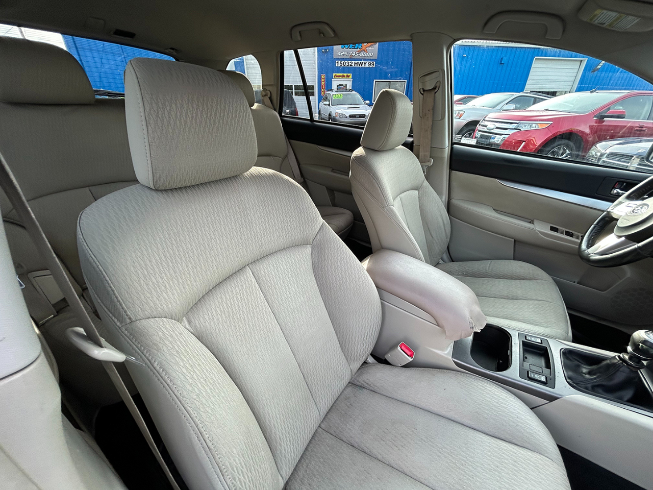 Subaru Outback 4dr Wgn H4 Man 2.5i Prem All-Weather 2010