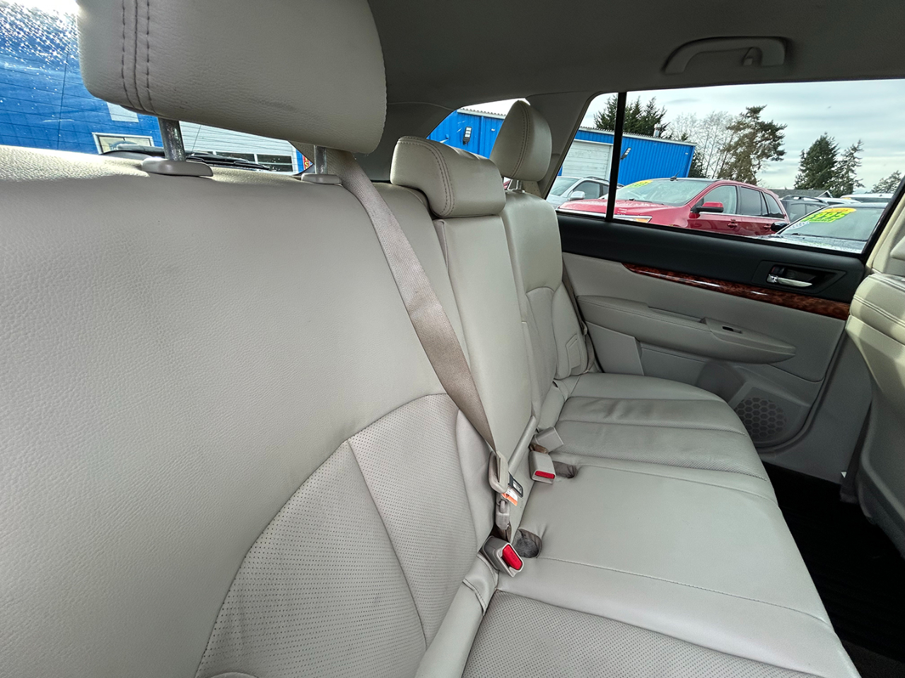 Subaru Outback 4dr Wgn H6 Auto 3.6R Limited 2012