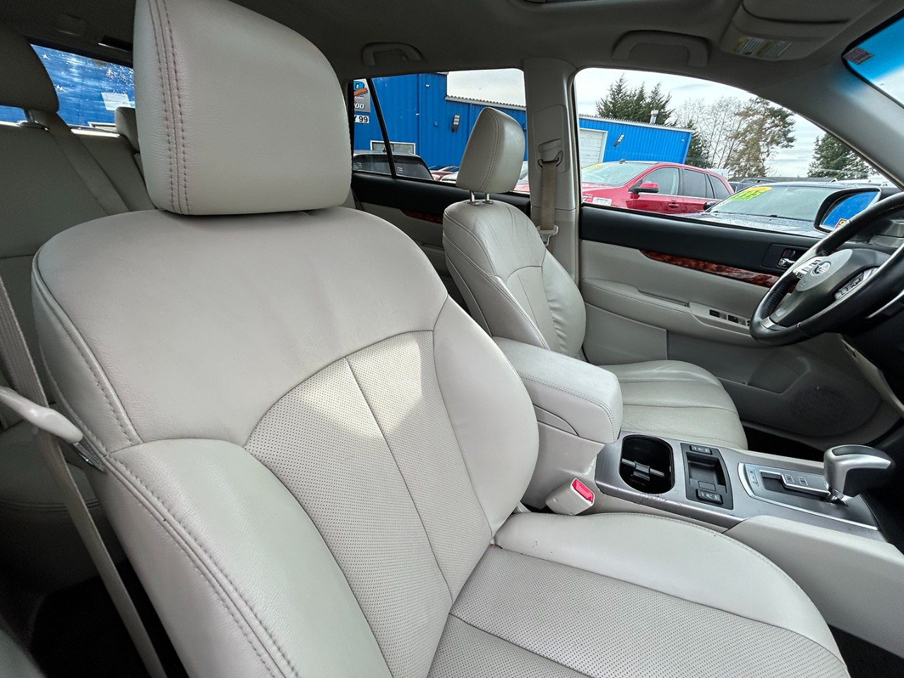 Subaru Outback 4dr Wgn H6 Auto 3.6R Limited 2012