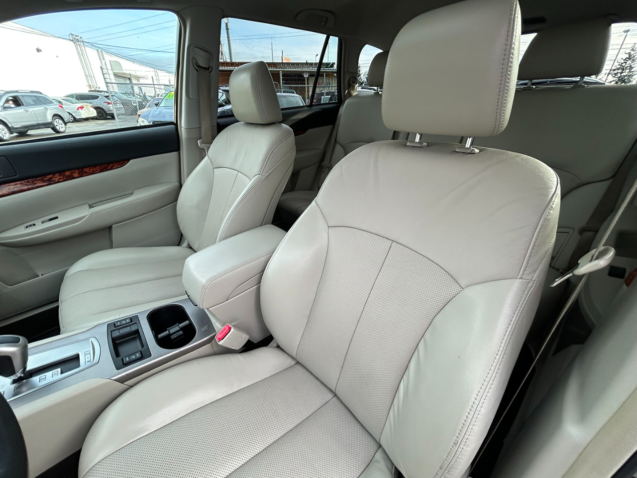 Subaru Outback 4dr Wgn H6 Auto 3.6R Limited 2012