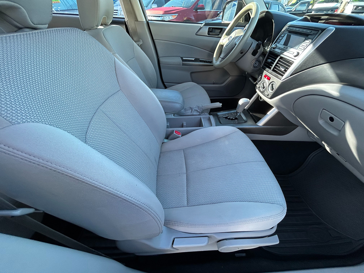 Subaru Forester 4dr Auto 2.5X 2012