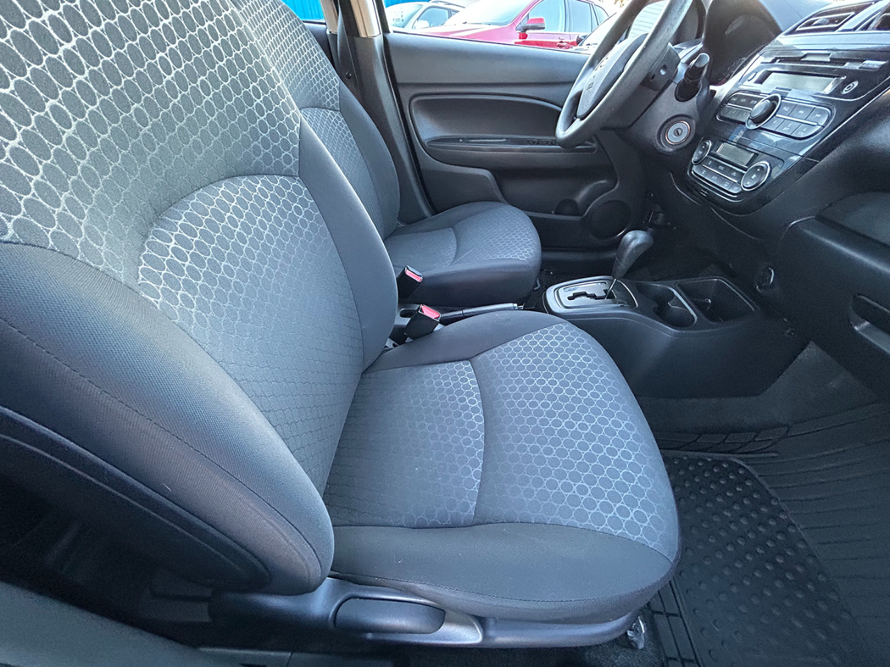 Mitsubishi Mirage 4dr HB CVT DE 2015