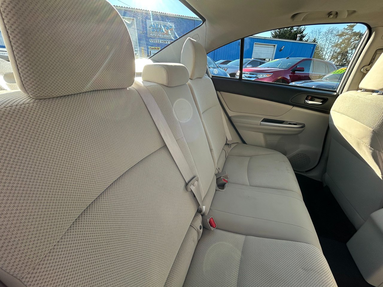 Subaru Impreza Sedan 4dr CVT 2.0i Premium 2016