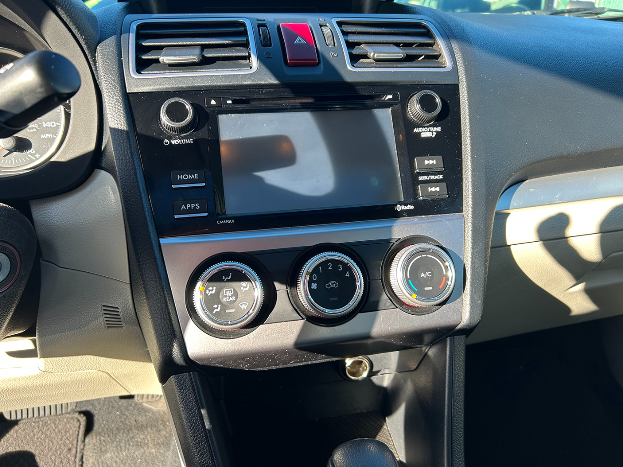 Subaru Impreza Sedan 4dr CVT 2.0i Premium 2016