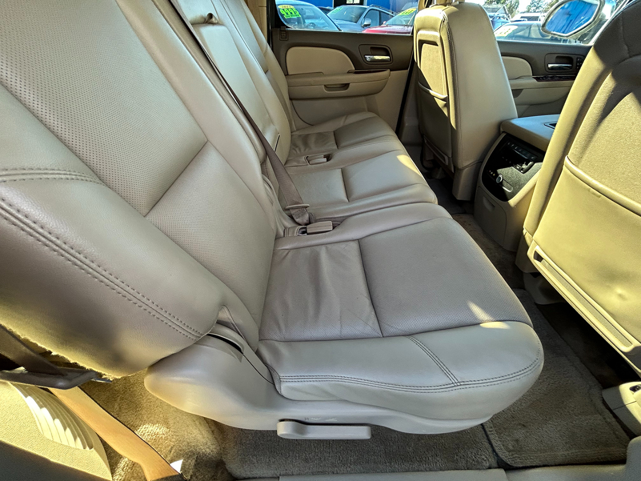 Chevrolet Suburban 4WD 4dr 1500 LTZ 2010