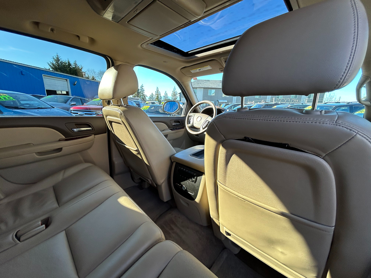 Chevrolet Suburban 4WD 4dr 1500 LTZ 2010