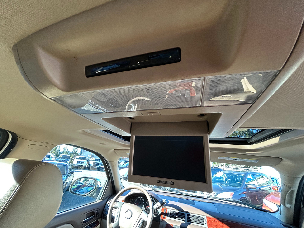 Chevrolet Suburban 4WD 4dr 1500 LTZ 2010