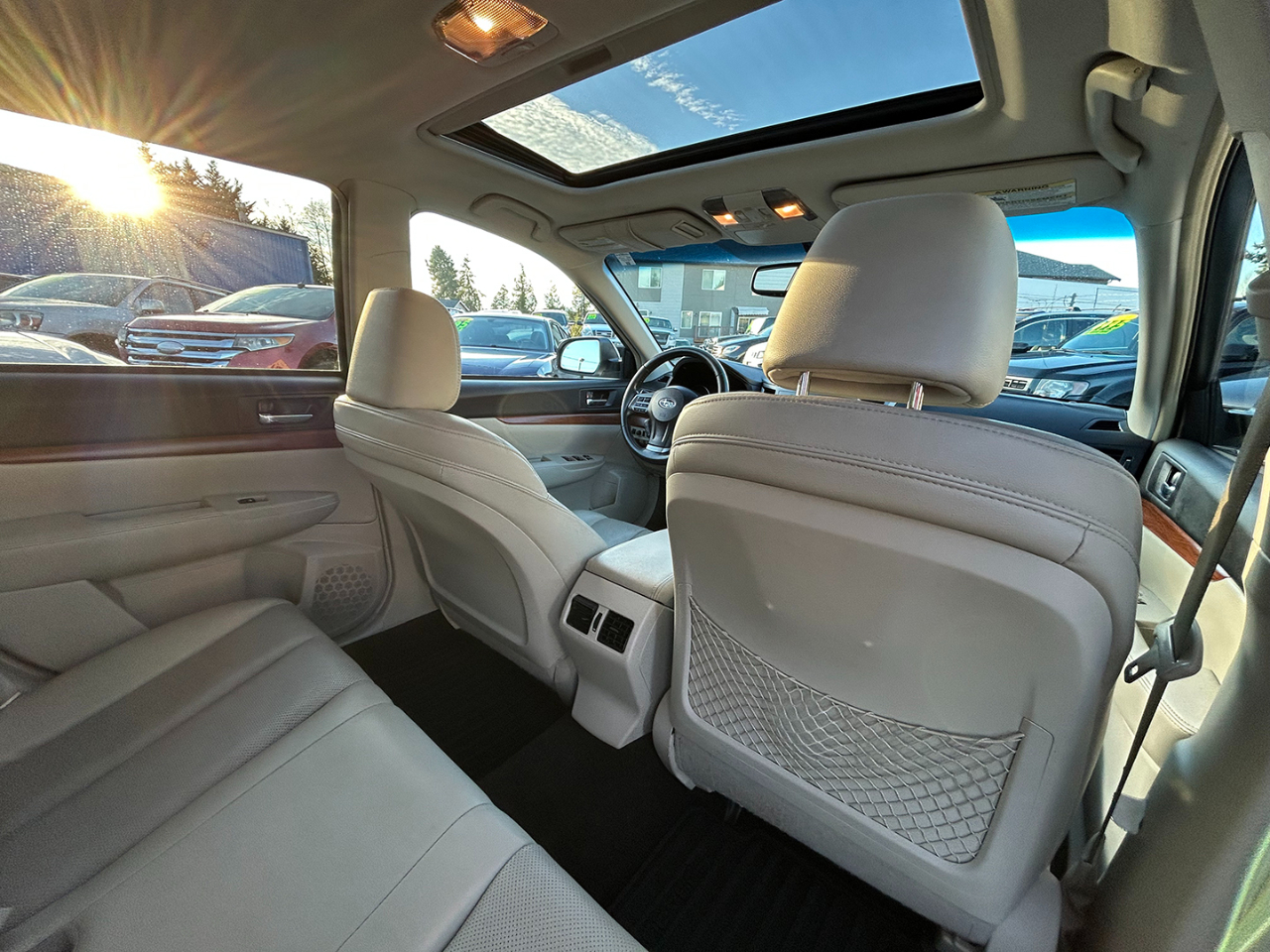 Subaru Outback 4dr Wgn H6 Auto 3.6R Limited 2014