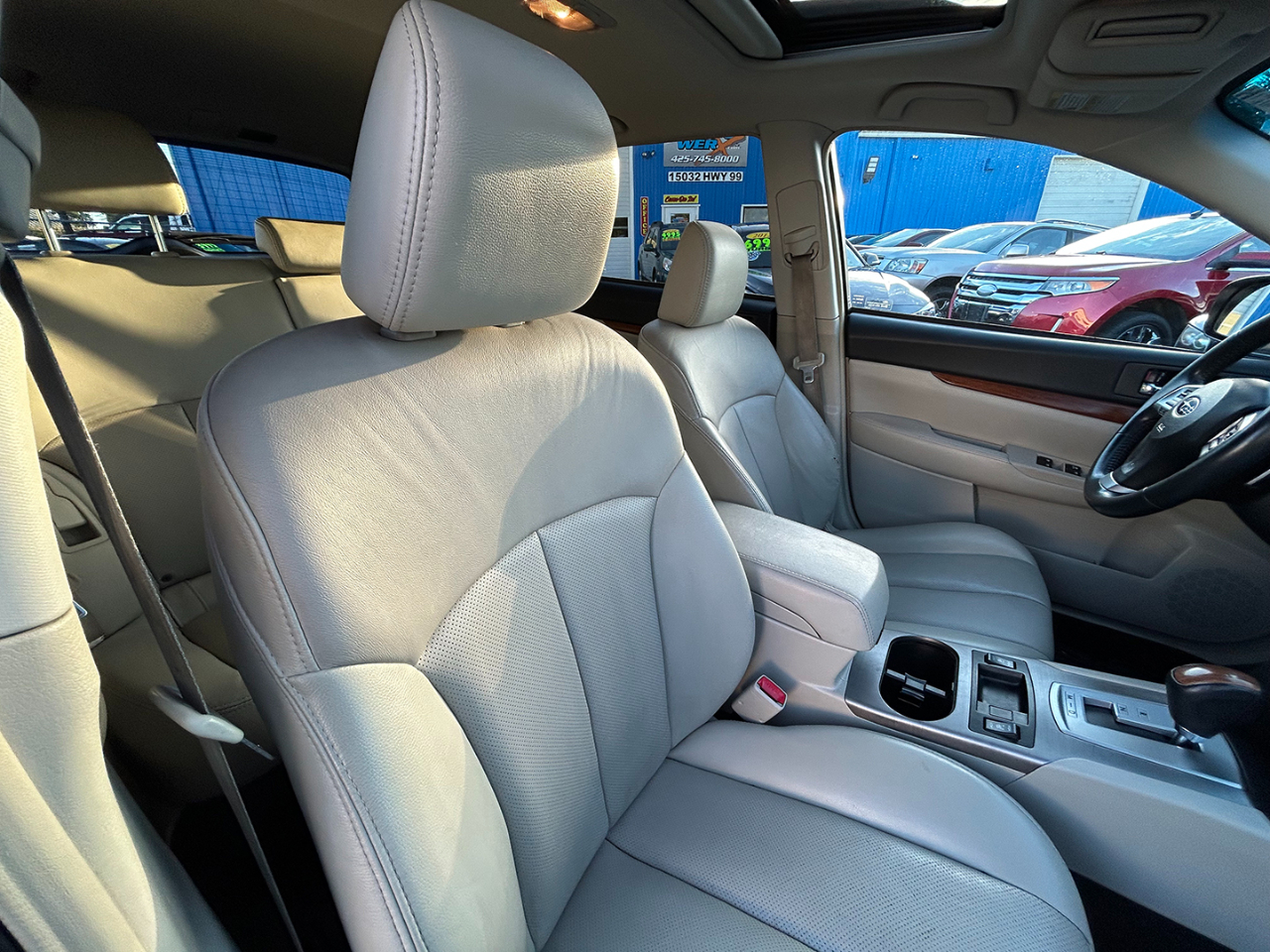 Subaru Outback 4dr Wgn H6 Auto 3.6R Limited 2014