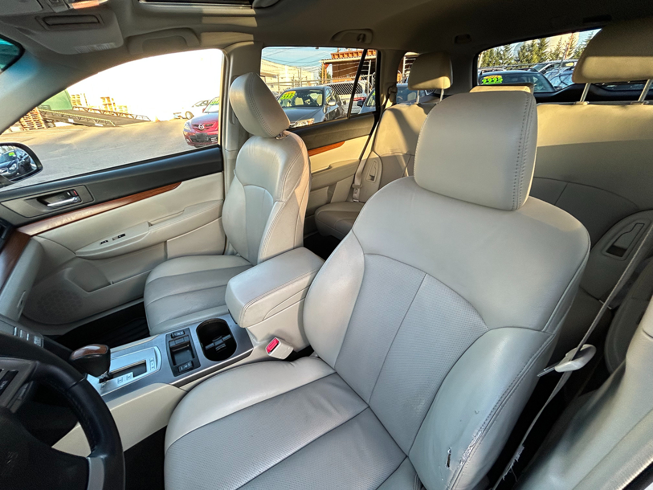 Subaru Outback 4dr Wgn H6 Auto 3.6R Limited 2014