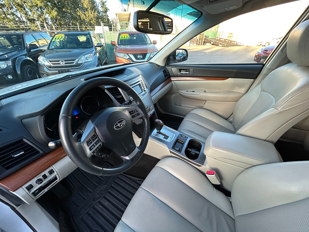 Subaru Outback 4dr Wgn H6 Auto 3.6R Limited 2014