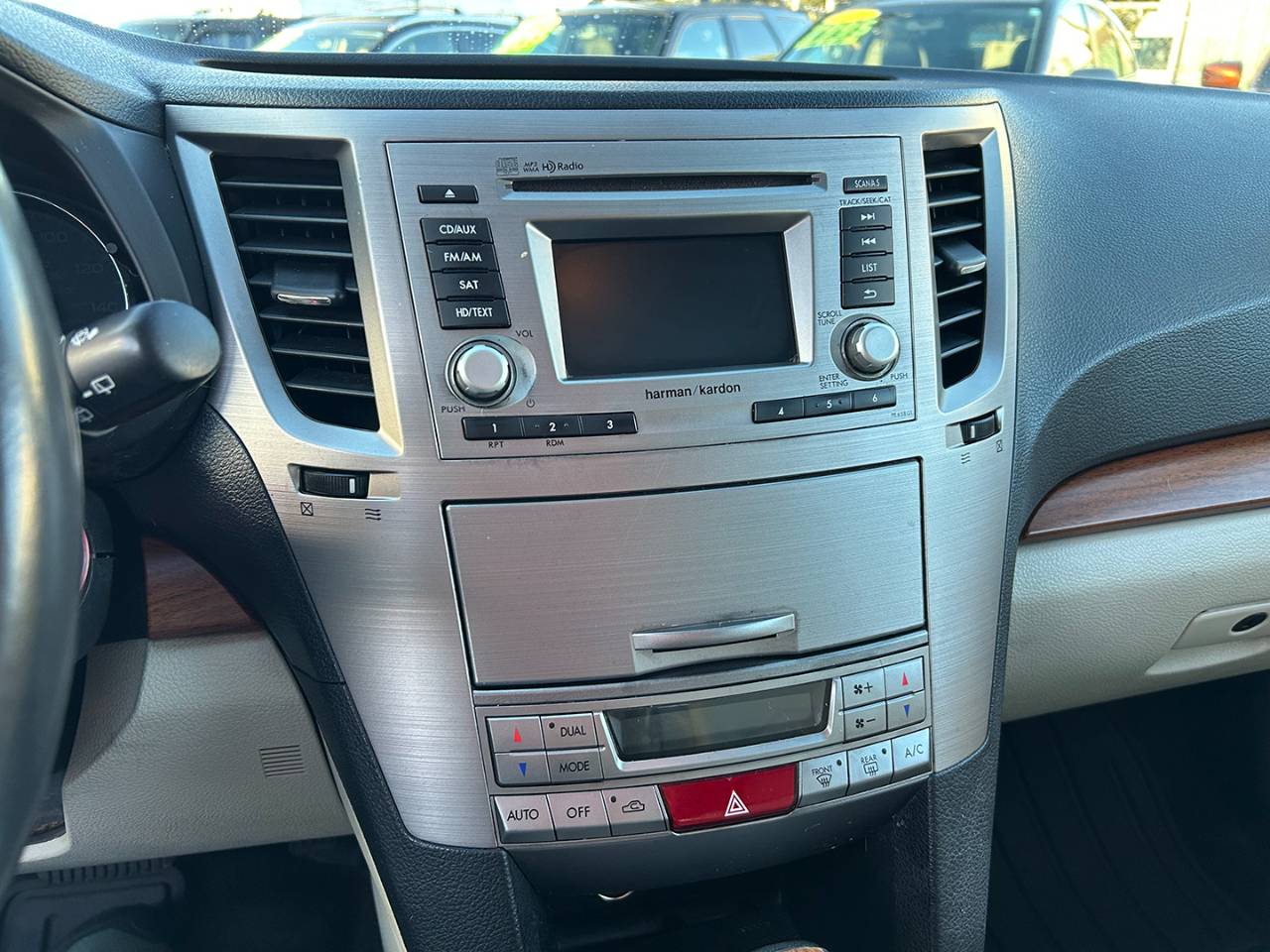 Subaru Outback 4dr Wgn H6 Auto 3.6R Limited 2014