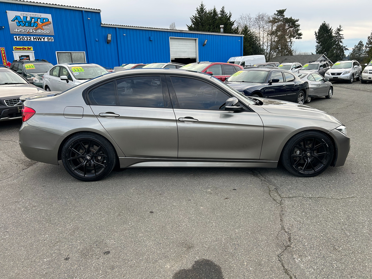 BMW 3 Series 4dr Sdn 328i xDrive AWD SULEV 2016