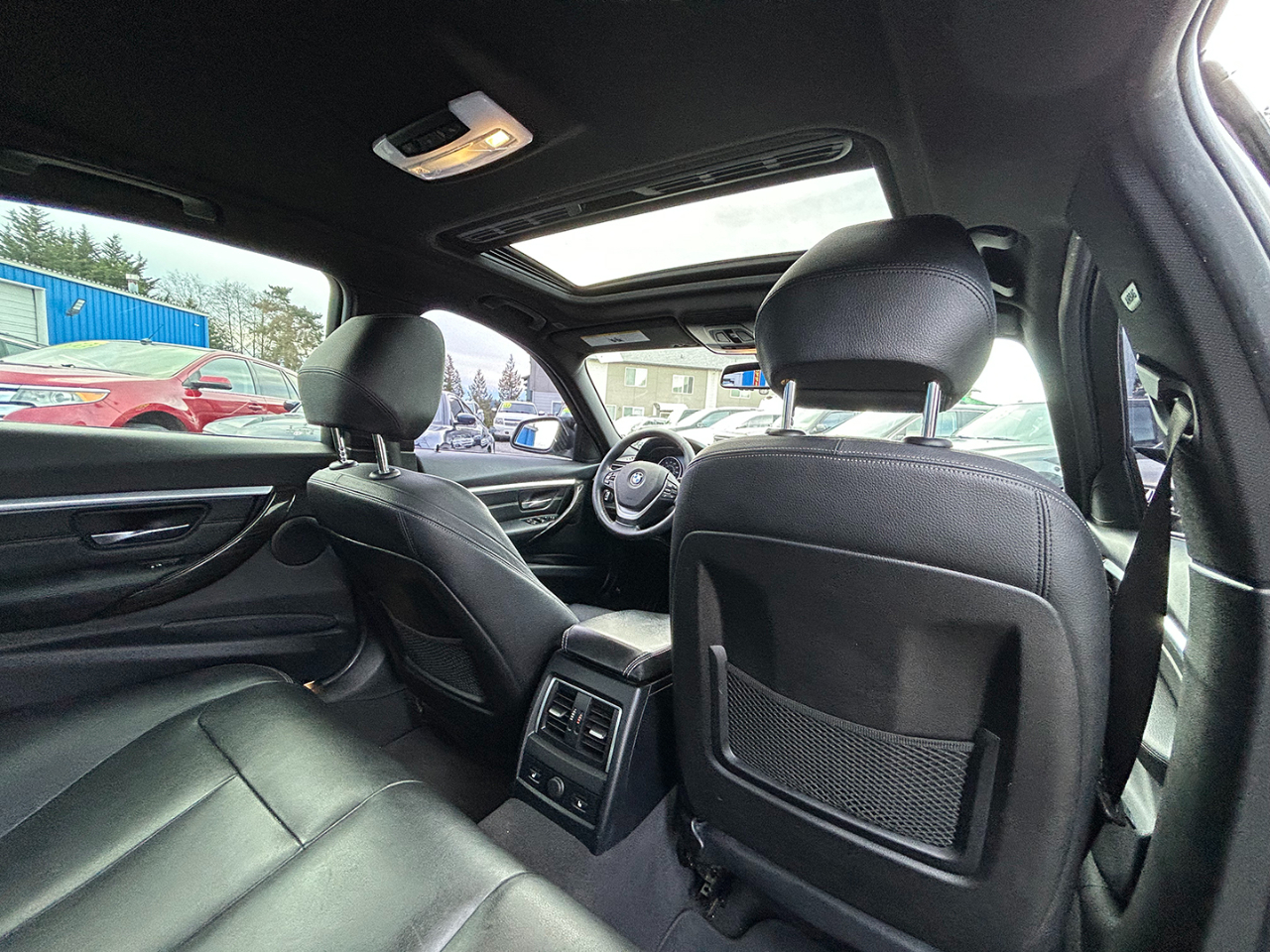 BMW 3 Series 4dr Sdn 328i xDrive AWD SULEV 2016