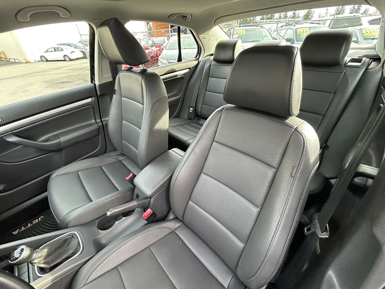 Volkswagen Jetta Sedan 4dr Man TDI 2009