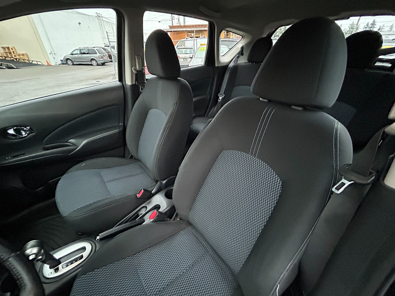 Nissan Versa Note 5dr HB CVT 1.6 SV 2014