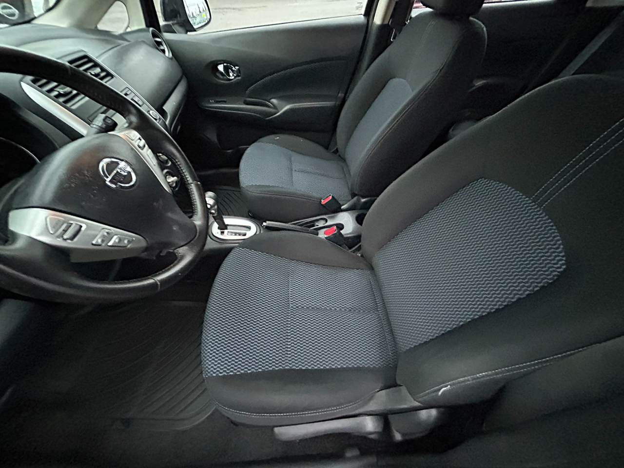 Nissan Versa Note 5dr HB CVT 1.6 SV 2014