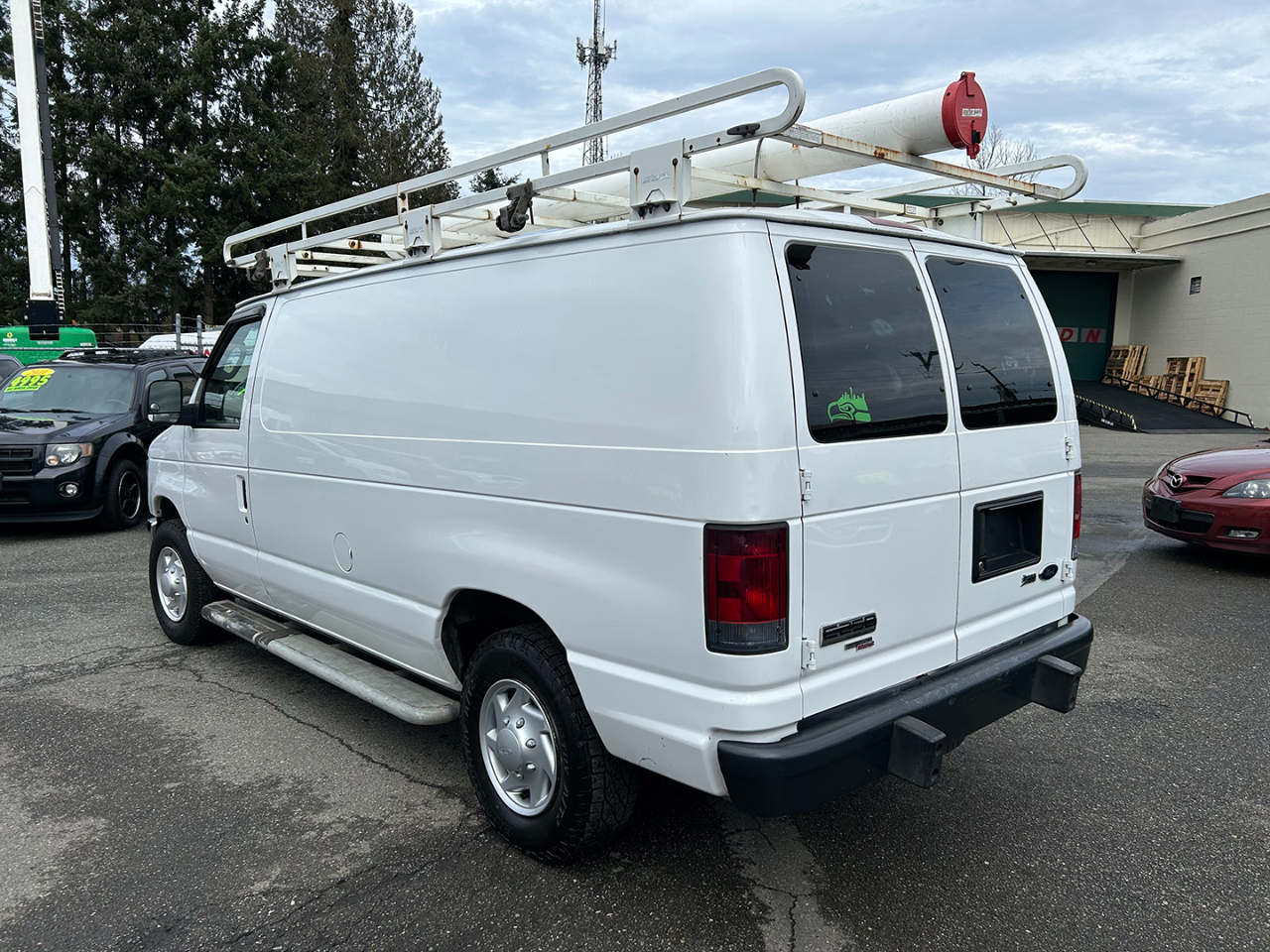 Ford Econoline Cargo Van E-250 Commercial 2012