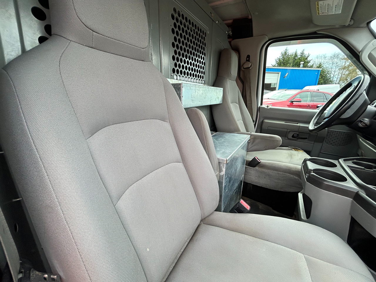 Ford Econoline Cargo Van E-250 Commercial 2012