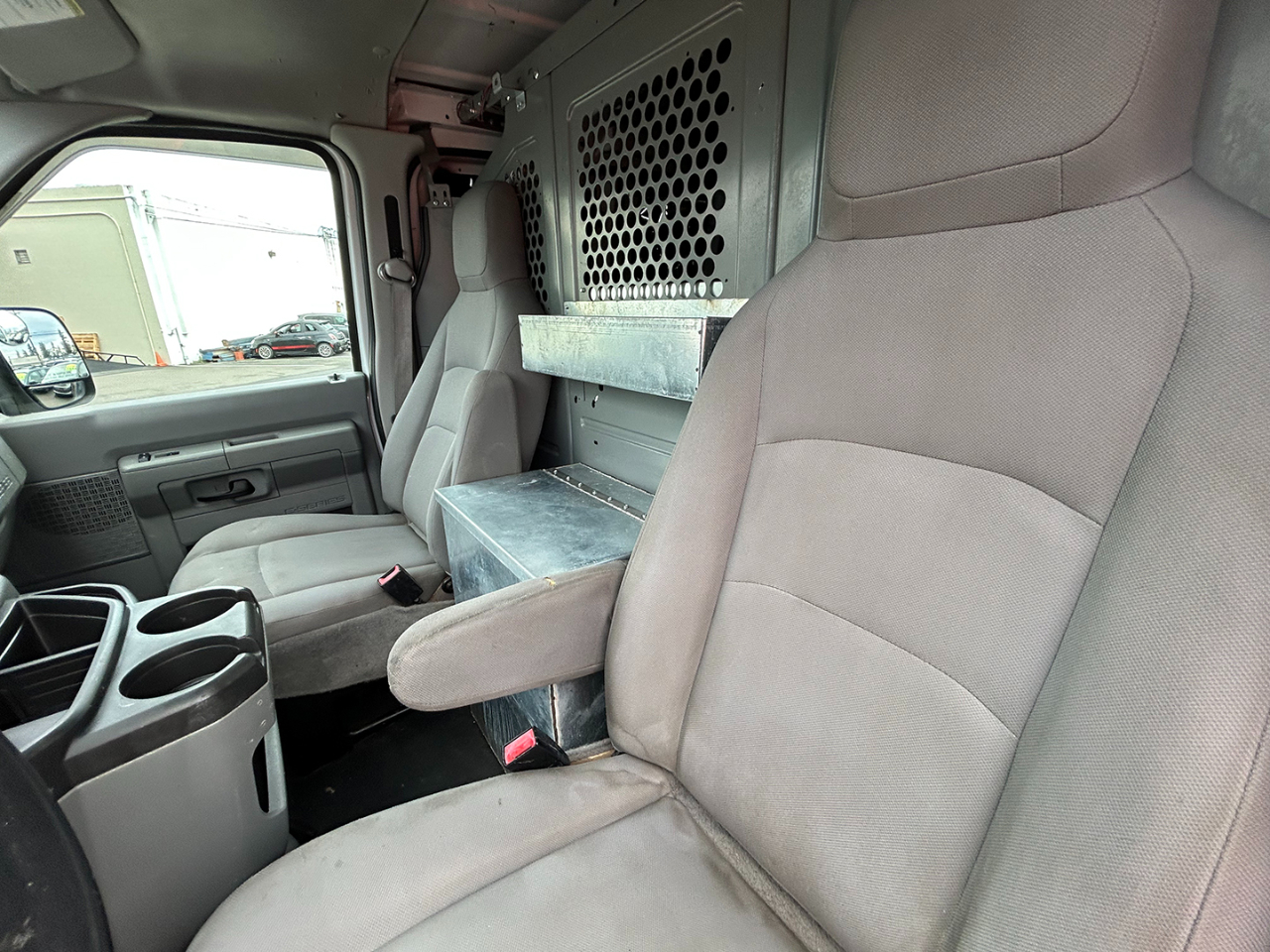 Ford Econoline Cargo Van E-250 Commercial 2012