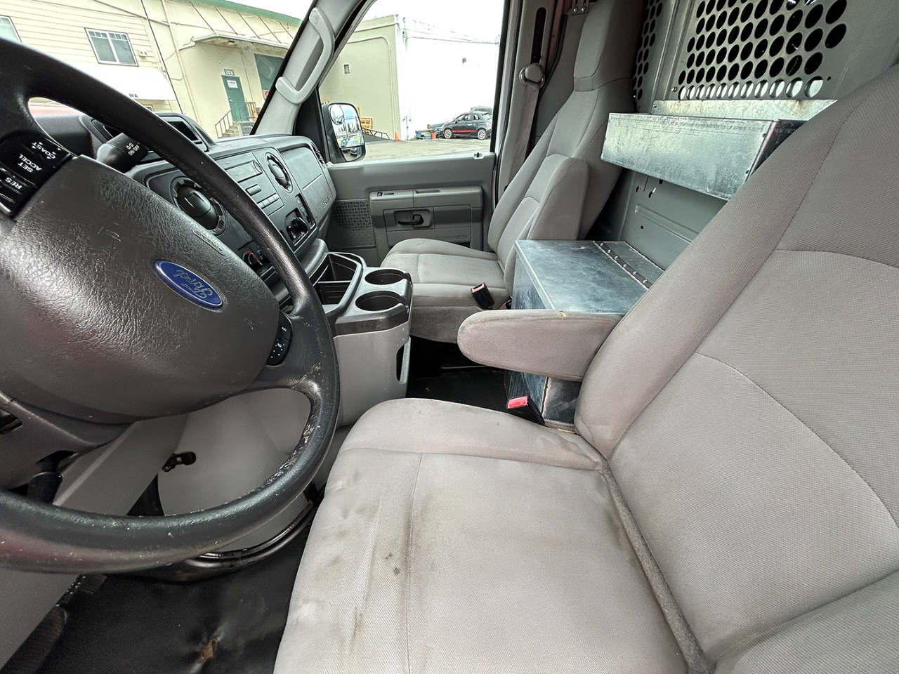 Ford Econoline Cargo Van E-250 Commercial 2012