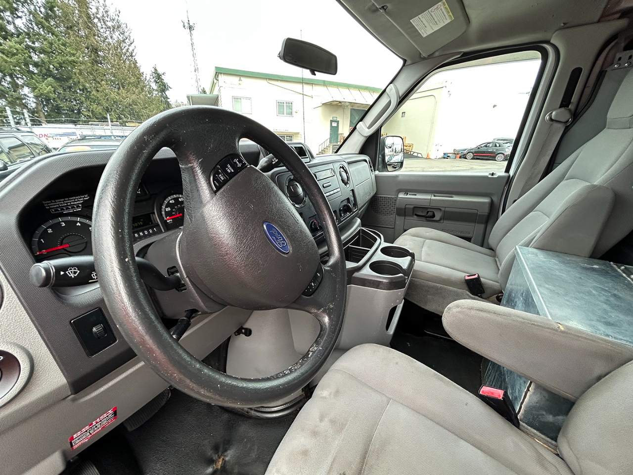 Ford Econoline Cargo Van E-250 Commercial 2012