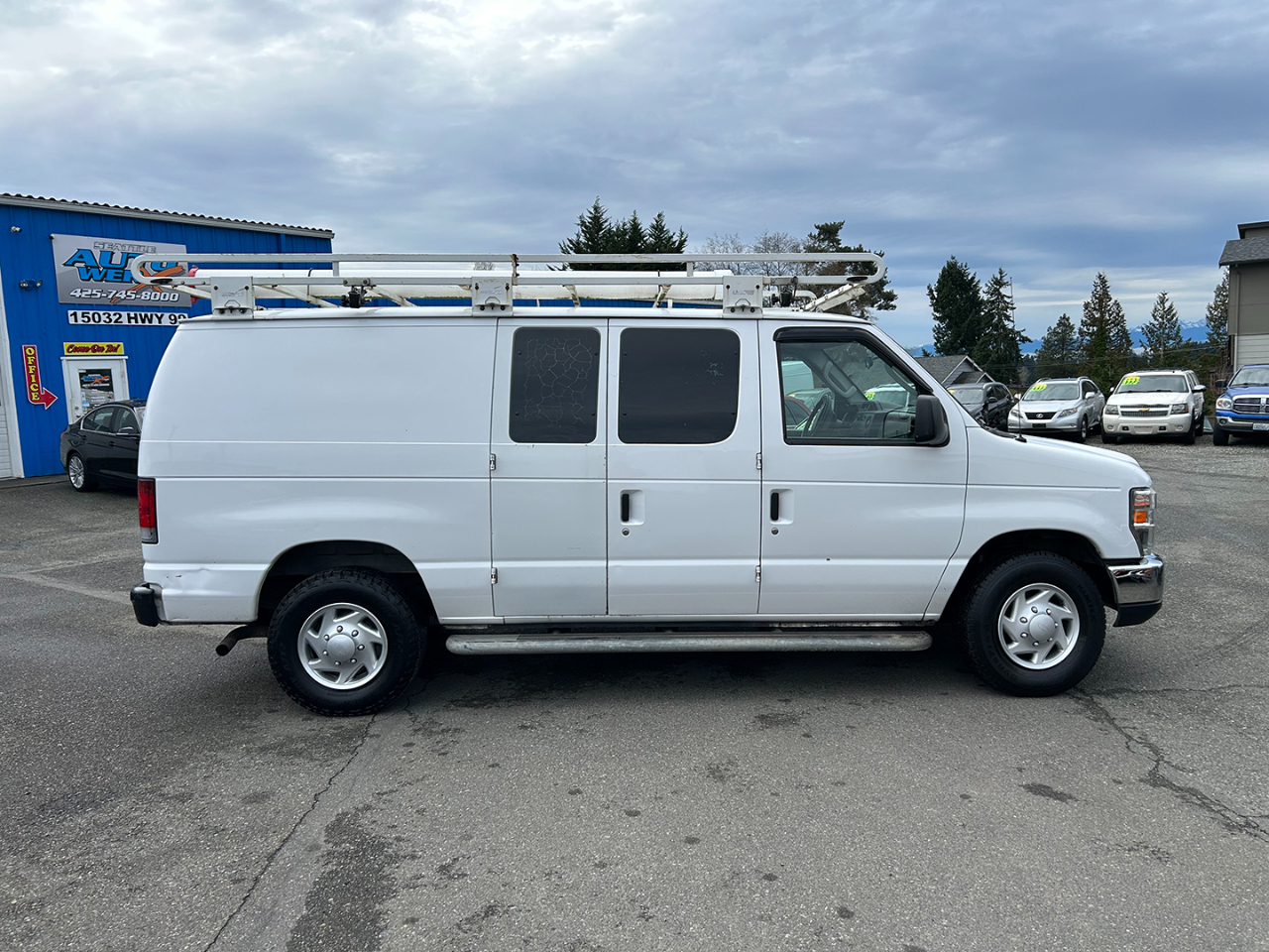 Ford Econoline Cargo Van E-250 Commercial 2012