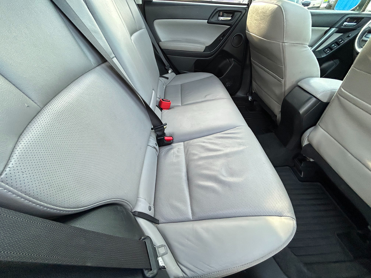 Subaru Forester 4dr Auto 2.5i Touring PZEV 2014