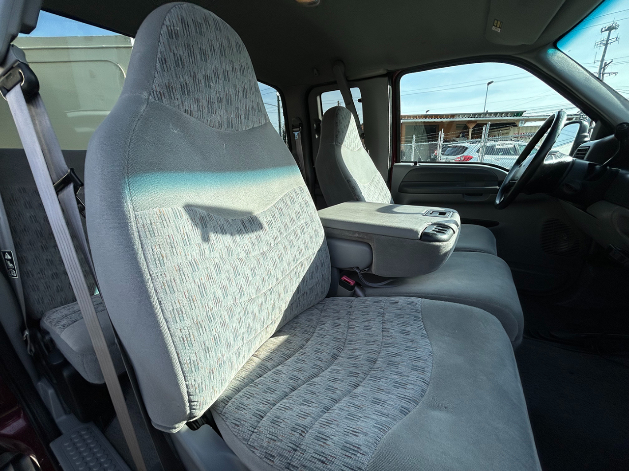 Ford Super Duty F-350 SRW Supercab 142" XLT 4WD 2000