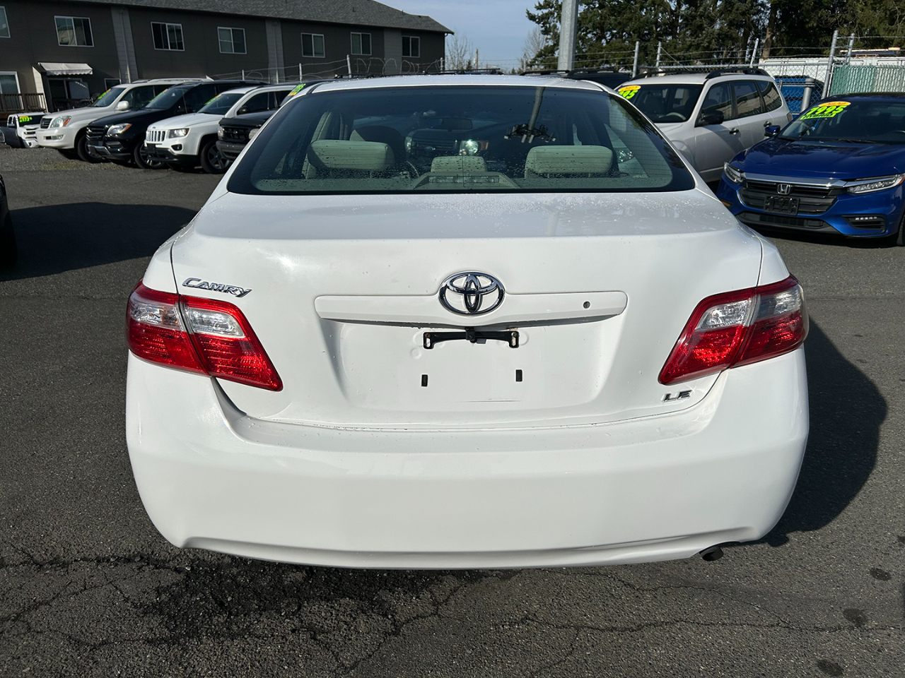Toyota Camry 4dr Sdn LE Auto 2009