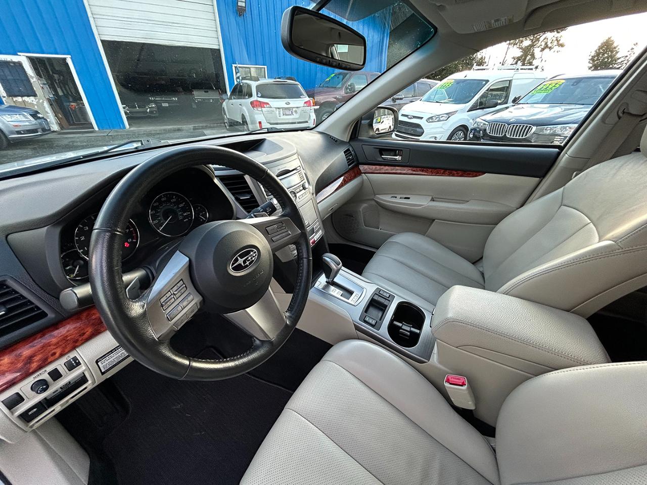 Subaru Outback 4dr Wgn H4 Auto 2.5i Ltd Pwr Moon 2010